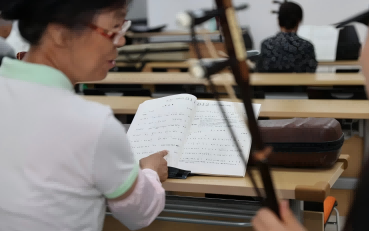 老有所学，乐在漕湖 ！银龄课堂点亮幸福晚年